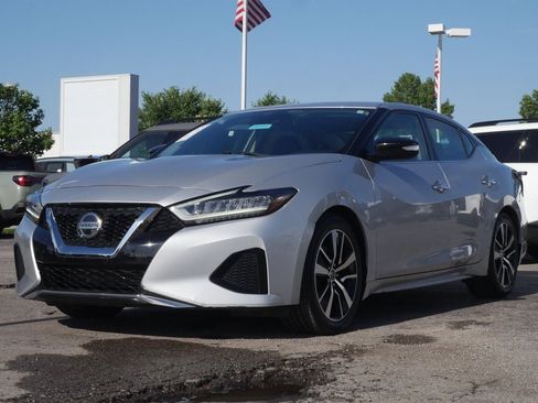 Used 2021 Nissan Maxima 3.5 SV w/ Floor Mat Group FWD image 6