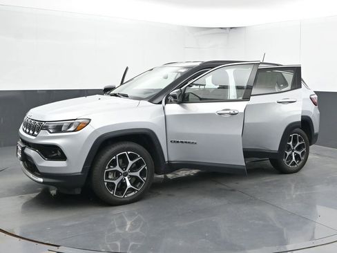 Used 2025 Jeep Compass Limited AWD/4WD image 56