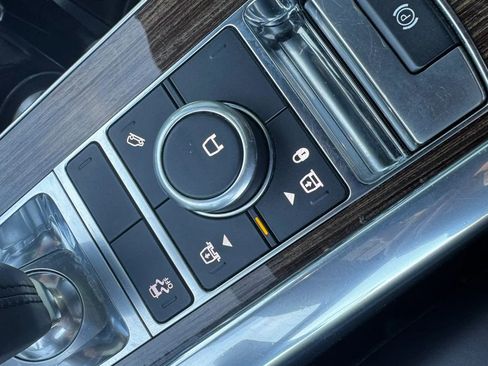 Used 2019 Land Rover Range Rover Sport HSE Dynamic image 32