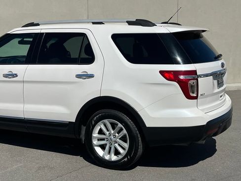 Used 2013 Ford Explorer XLT FWD image 7