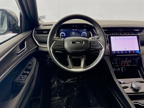 New 2025 Jeep Grand Cherokee Limited AWD/4WD image 23