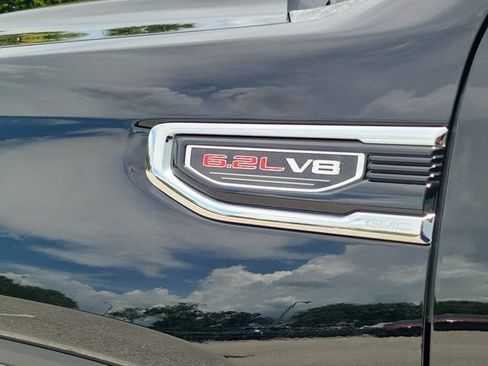 Used 2025 GMC Sierra 1500 Denali w/ Denali Reserve Package AWD/4WD image 9
