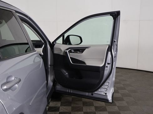 Used 2021 Toyota RAV4 XLE w/ Convenience Package AWD/4WD image 21
