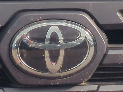 Used 2019 Toyota Tacoma 4x4 Double Cab image 7