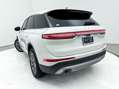 Used 2024 Lincoln Corsair Premiere image 10