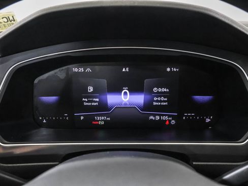 Used 2024 Volkswagen Tiguan Wolfsburg Edition image 26