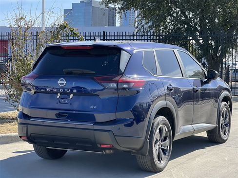 Certified 2024 Nissan Rogue SV image 4