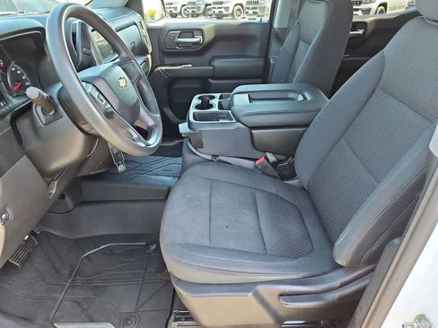 Used 2020 Chevrolet Silverado 1500 Custom w/ Custom Value Package image 17