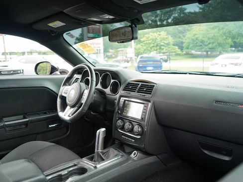 Used 2014 Dodge Challenger SRT8 Core RWD image 10