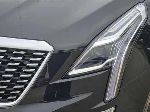 New 2025 Cadillac XT5 Luxury image 6