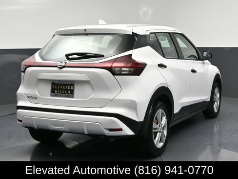 Used 2021 Nissan Kicks S FWD image 4