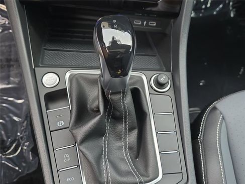 New 2026 Volkswagen Jetta SE image 17