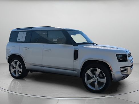 Used 2022 Land Rover Defender 110 SE image 33