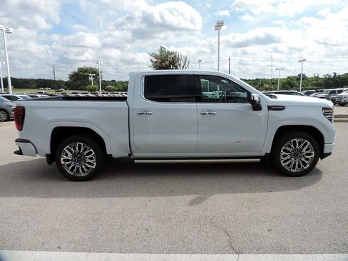 New 2026 GMC Sierra 1500 Denali Ultimate AWD/4WD image 4