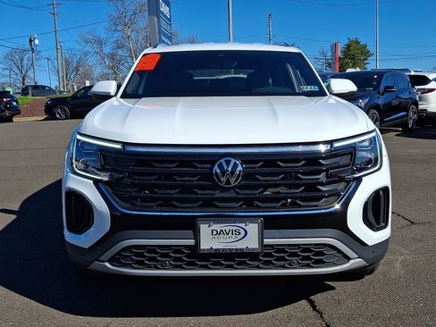 Used 2025 Volkswagen Atlas Cross Sport SE image 2