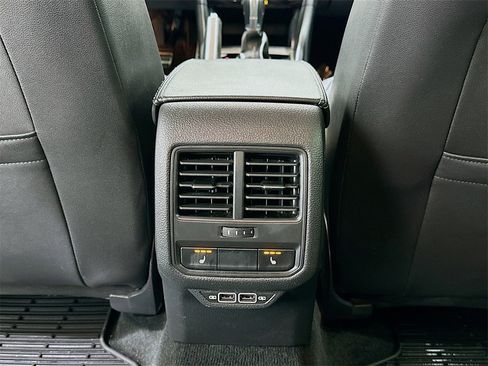 Used 2020 Volkswagen Passat 2.0T SEL image 27