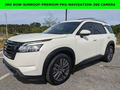 Used 2024 Nissan Pathfinder SL w/ SL Premium Package
