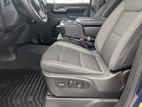 Used 2023 Chevrolet Silverado 1500 LT AWD/4WD image 12