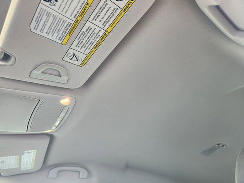 Used 2020 Nissan Rogue S image 22