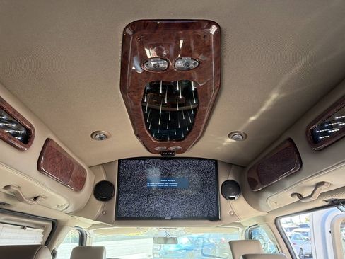 Used 2014 GMC Savana 1500 AWD image 27