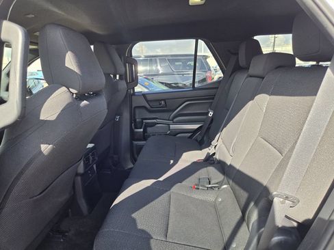 Used 2025 Toyota 4Runner SR5 AWD/4WD image 27