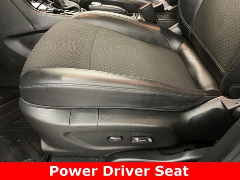 Certified 2022 Buick Encore Preferred w/ Safety Package II image 8