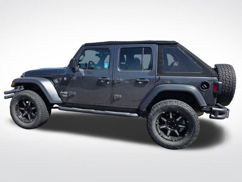 Used 2018 Jeep Wrangler Unlimited Sport AWD/4WD image 12