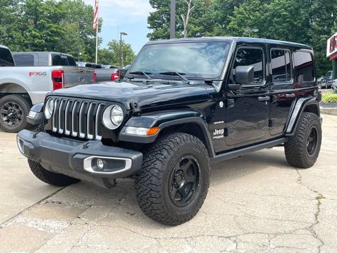 Used 2018 Jeep Wrangler Unlimited Sahara AWD/4WD image 1