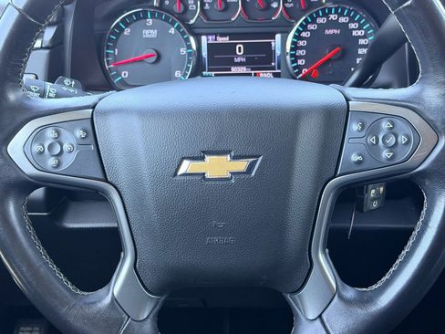 Used 2018 Chevrolet Suburban LT RWD image 38