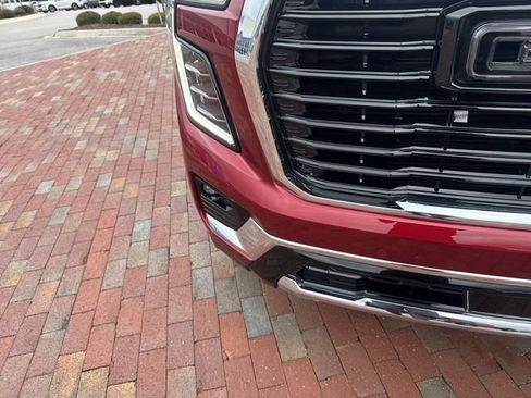 Used 2026 GMC Yukon Elevation w/ Elevation Premium Package AWD/4WD image 21