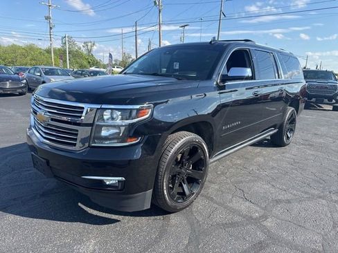 Used 2019 Chevrolet Suburban Premier w/ Premier Plus Edition AWD/4WD image 6