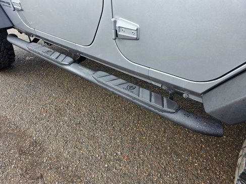 Used 2018 Jeep Wrangler Unlimited Sport w/ Connectivity Group image 23