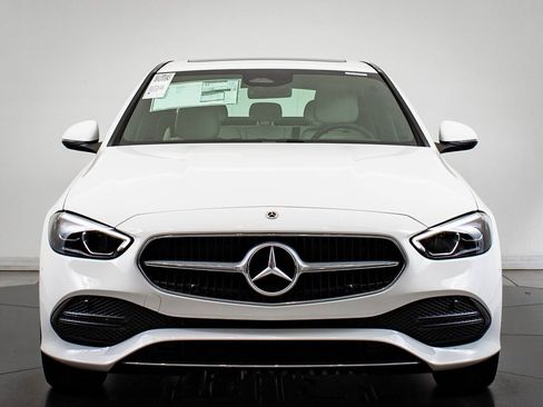 Used 2025 Mercedes-Benz C 300 4MATIC Sedan image 2