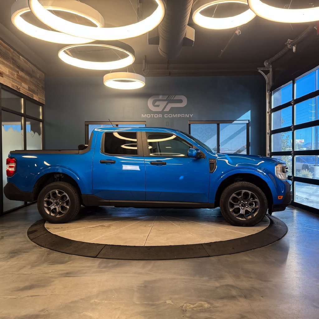 Used 2022 Ford Maverick XLT w/ XLT Luxury Package FWD image 2