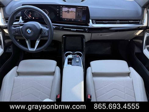 Used 2023 BMW X1 xDrive28i image 18