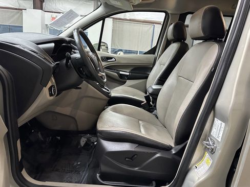 Used 2014 Ford Transit Connect Titanium image 11