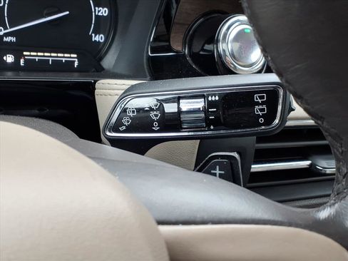 Used 2020 Lincoln Corsair Reserve image 26