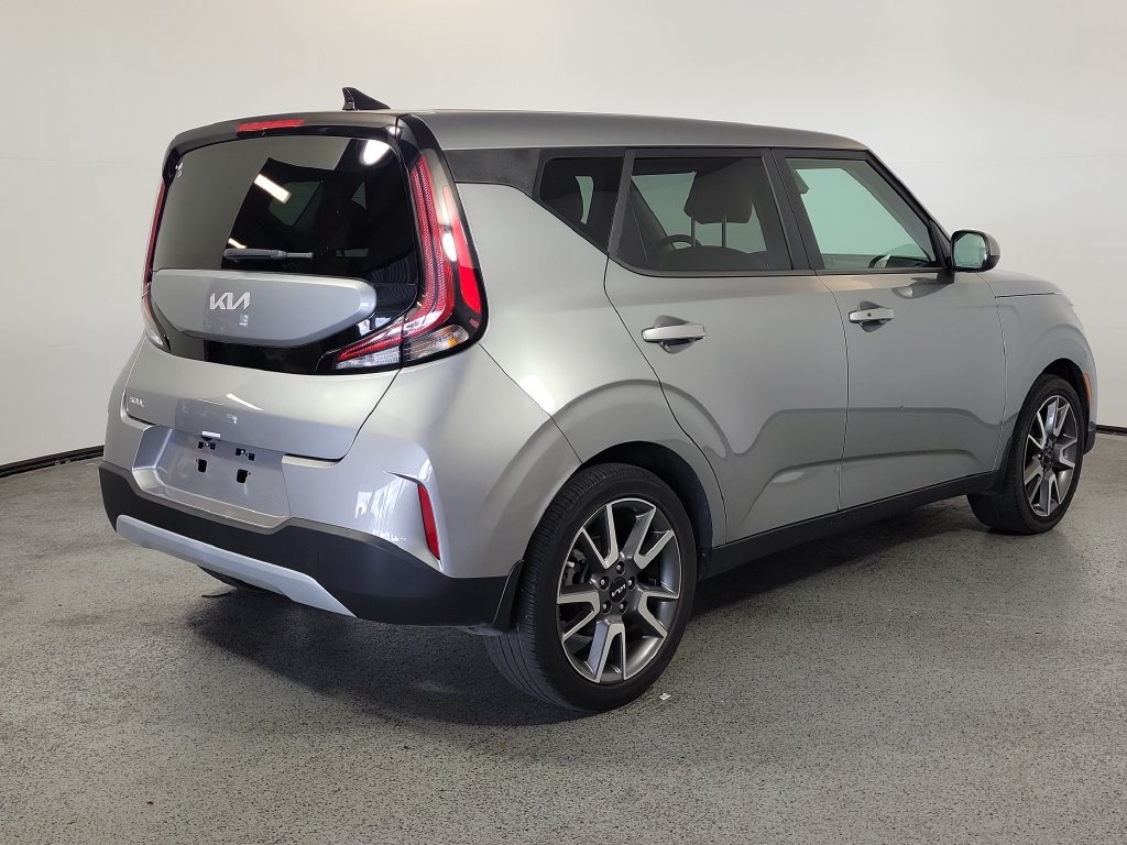 Used 2024 Kia Soul EX w/ Option Group 015 FWD image 6