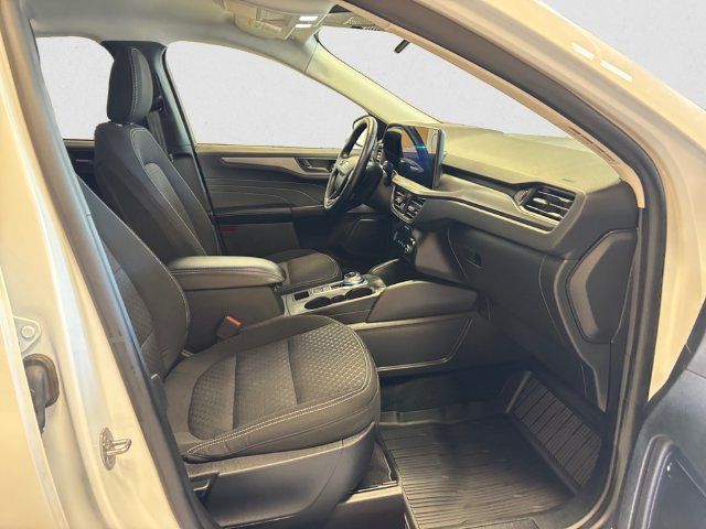 Used 2024 Ford Escape Active w/ Tech Pack #1 AWD/4WD image 16