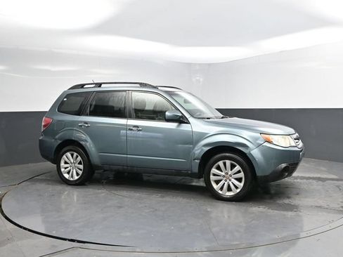 Used 2012 Subaru Forester 2.5X Premium AWD/4WD image 3