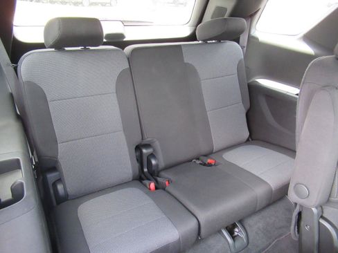 Certified 2023 Chevrolet Traverse LT FWD image 35