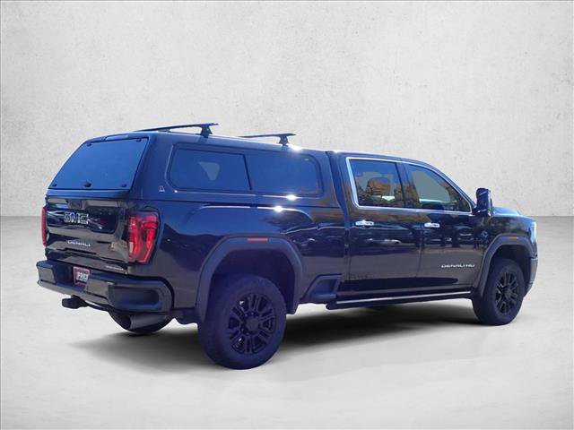 Used 2023 GMC Sierra 2500 Denali w/ Denali Black Diamond Edition AWD/4WD image 4