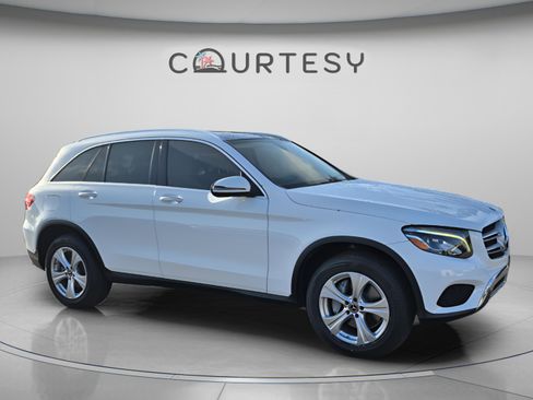 Used 2018 Mercedes-Benz GLC 300 image 5