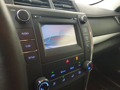 Used 2017 Toyota Camry SE FWD image 27