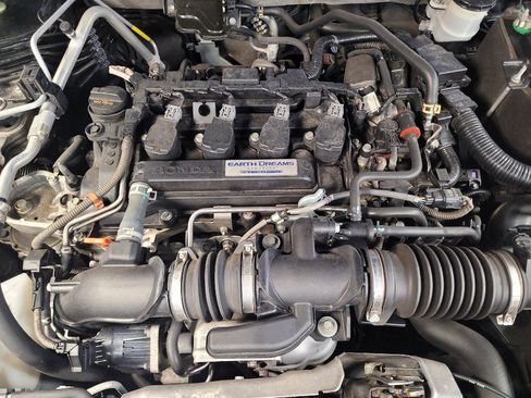 Used 2018 Honda Accord Sport image 30