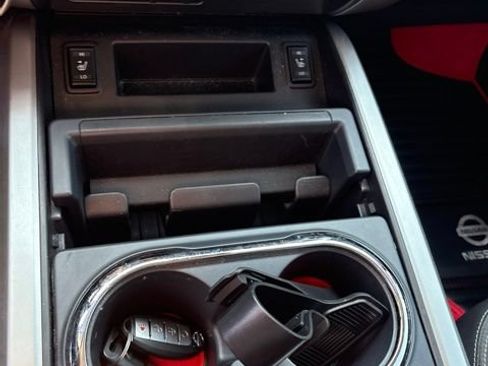 Used 2021 Nissan Titan SV w/ SV Convenience Package AWD/4WD image 19