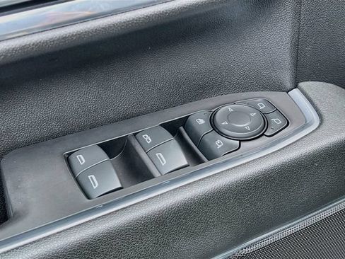 Used 2024 GMC Sierra 2500 SLE w/ SLE Value Package; AWD/4WD image 9