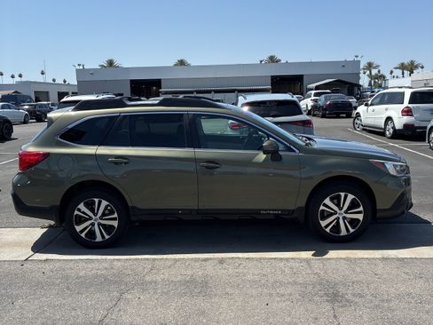 Used 2018 Subaru Outback 3.6R Limited image 12