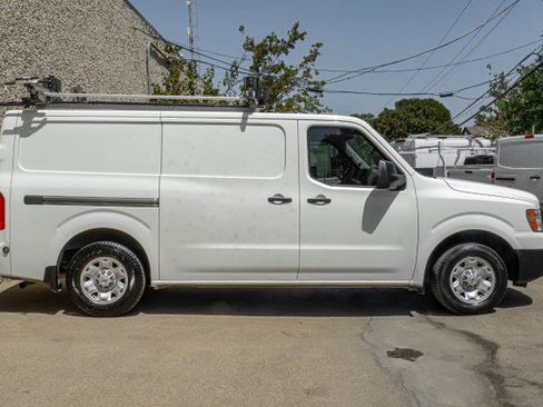 Used 2021 Nissan NV 1500 SV RWD image 9