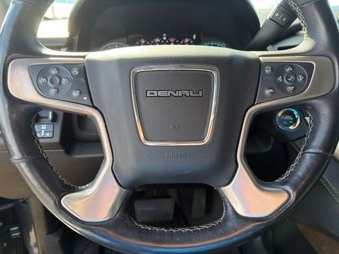 Used 2019 GMC Yukon Denali AWD/4WD image 15